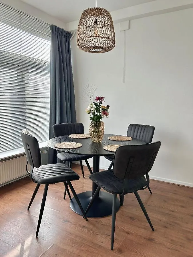 Amsterdam Beach Apartment 50, Incl Parking Zandvoort